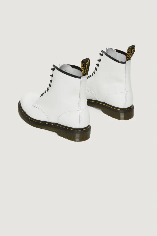 Ботинки Dr. Martens белые кожаные на шнуровке
