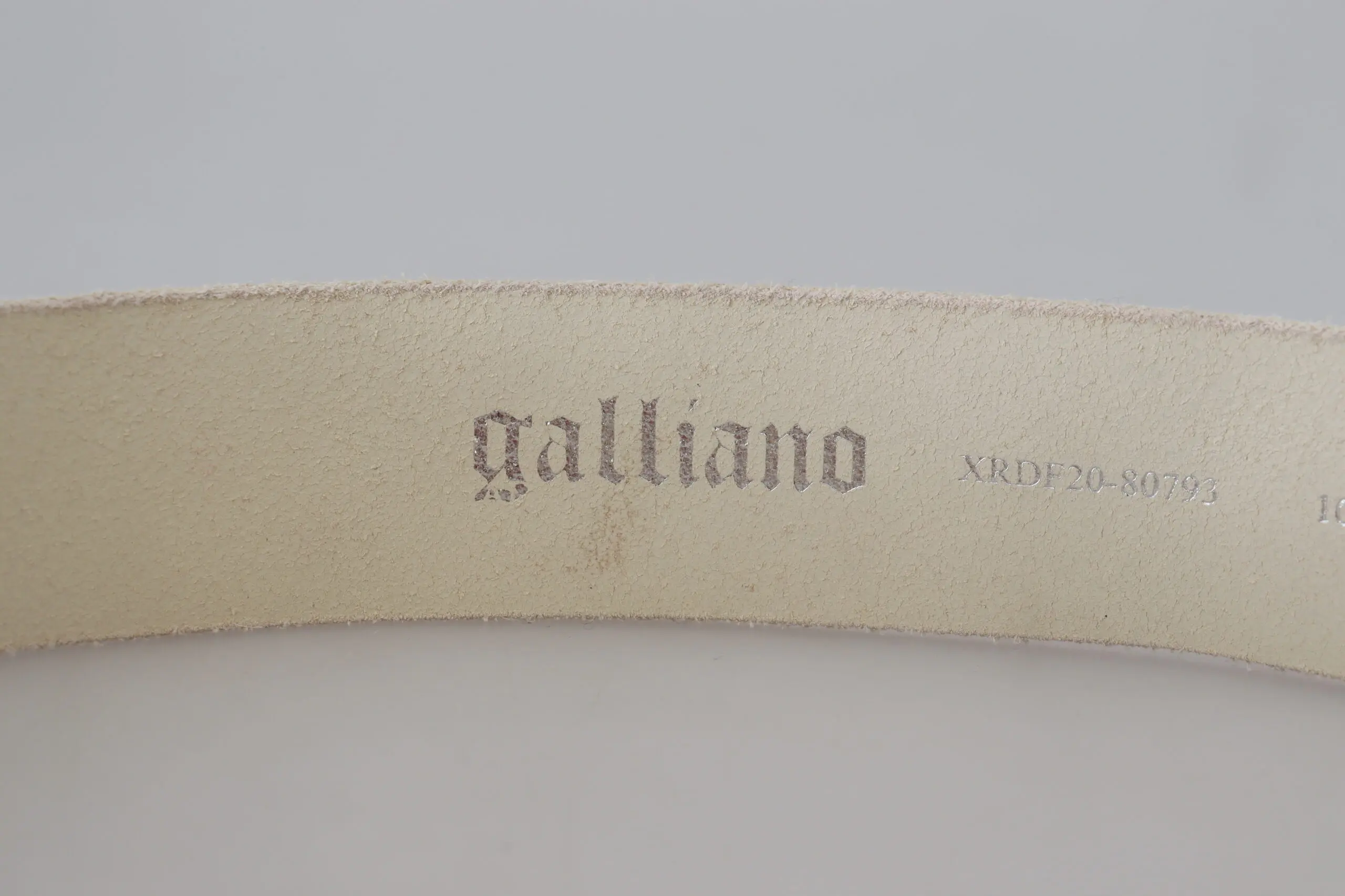 Пояс John Galliano Розовый Кожаный Буквенный Логотип Круглая Пряжка
