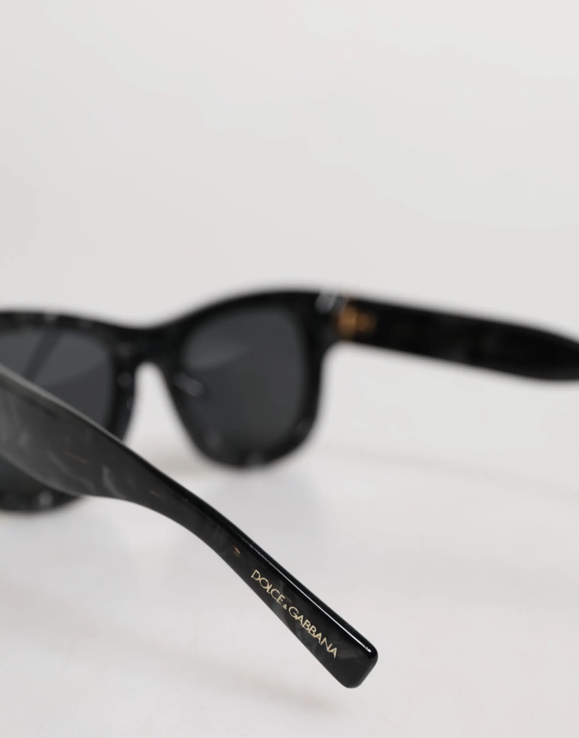 Солнцезащитные очки Dolce & Gabbana DG4379