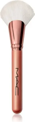 Пушистая кисть MAC Cosmetics 143S Веерная кисть для бронзера