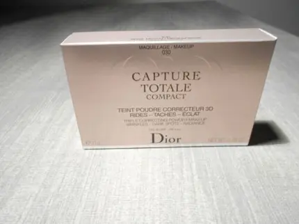 Пудра-компакт Christian Dior Capture Totale Triple Correcting Powder Makeup