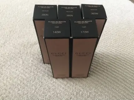 Тональная основа Gucci Natural Finish Fluid Foundation