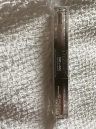 Тени для век Huda Beauty Матовые и Металлик
