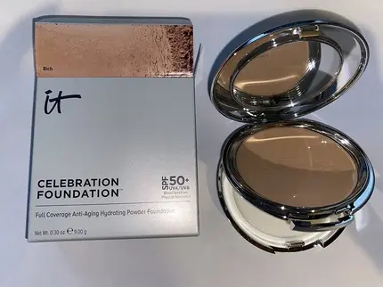 Тональная основа It Cosmetics Celebration Foundation Rich