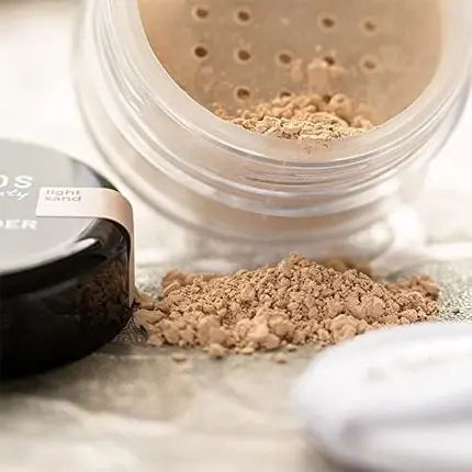 Рассыпчатая пудра Benecos Mineral Powder Loose Matting Talc-Free Vegan Light Sand