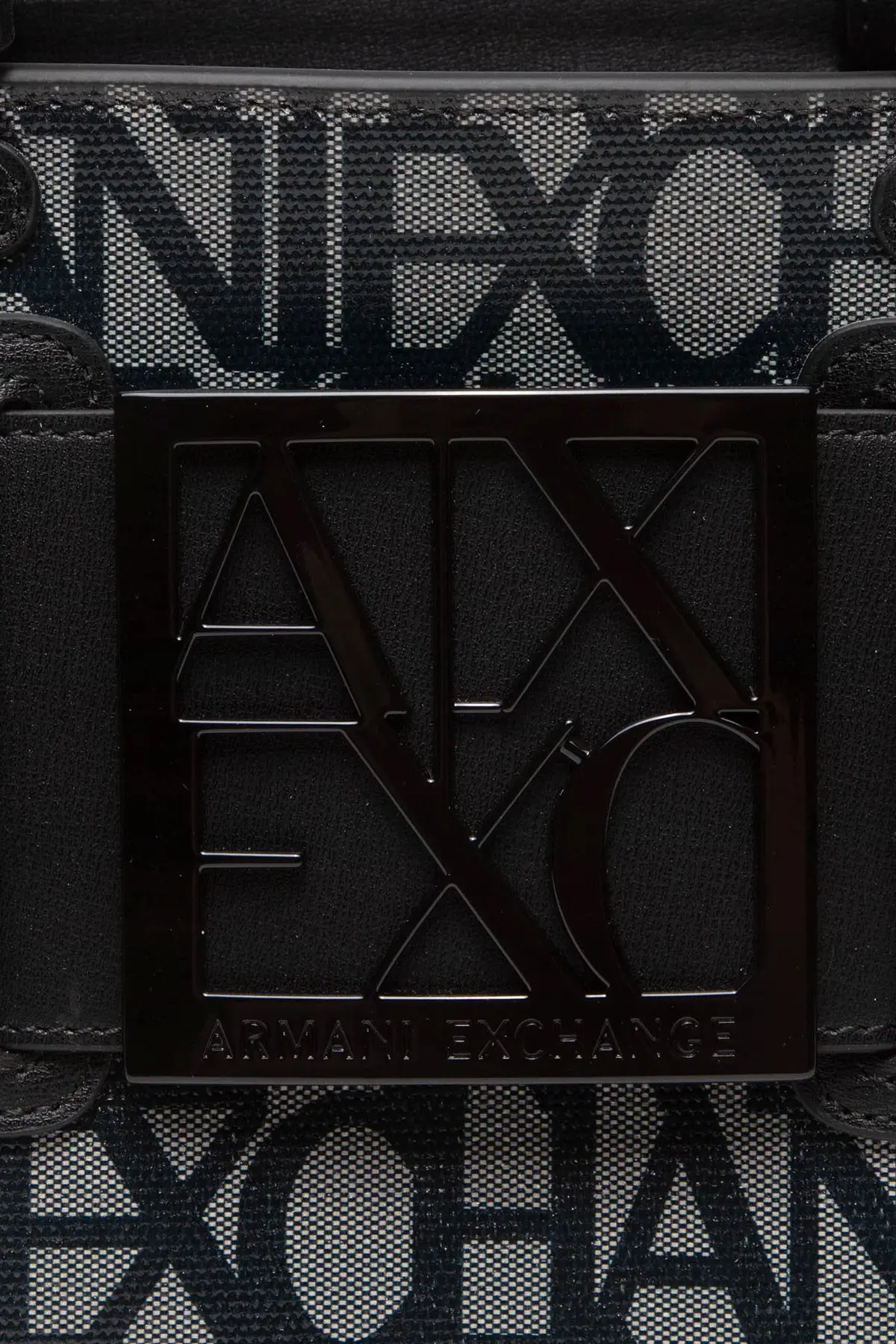 Сумки Armani Exchange