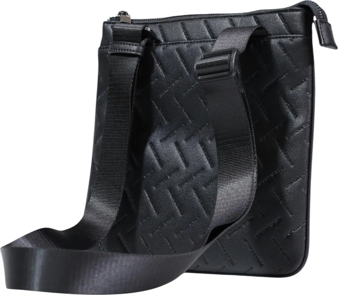 Сумки Armani Exchange
