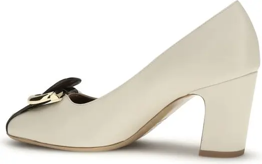 Pumps Ferragamo Beige Calf Leather Bos Taurus High Heel Pumps