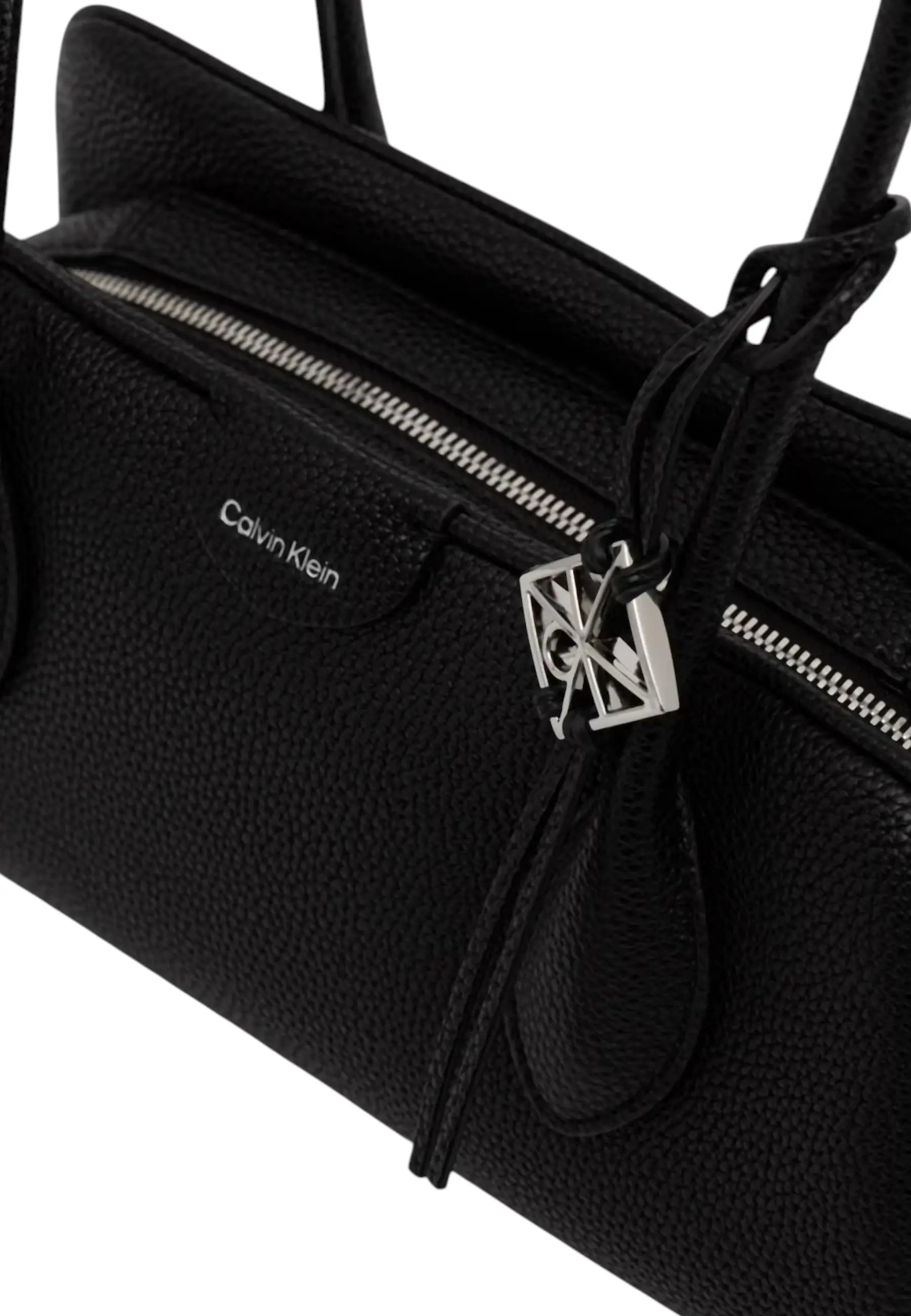 Сумки Calvin Klein