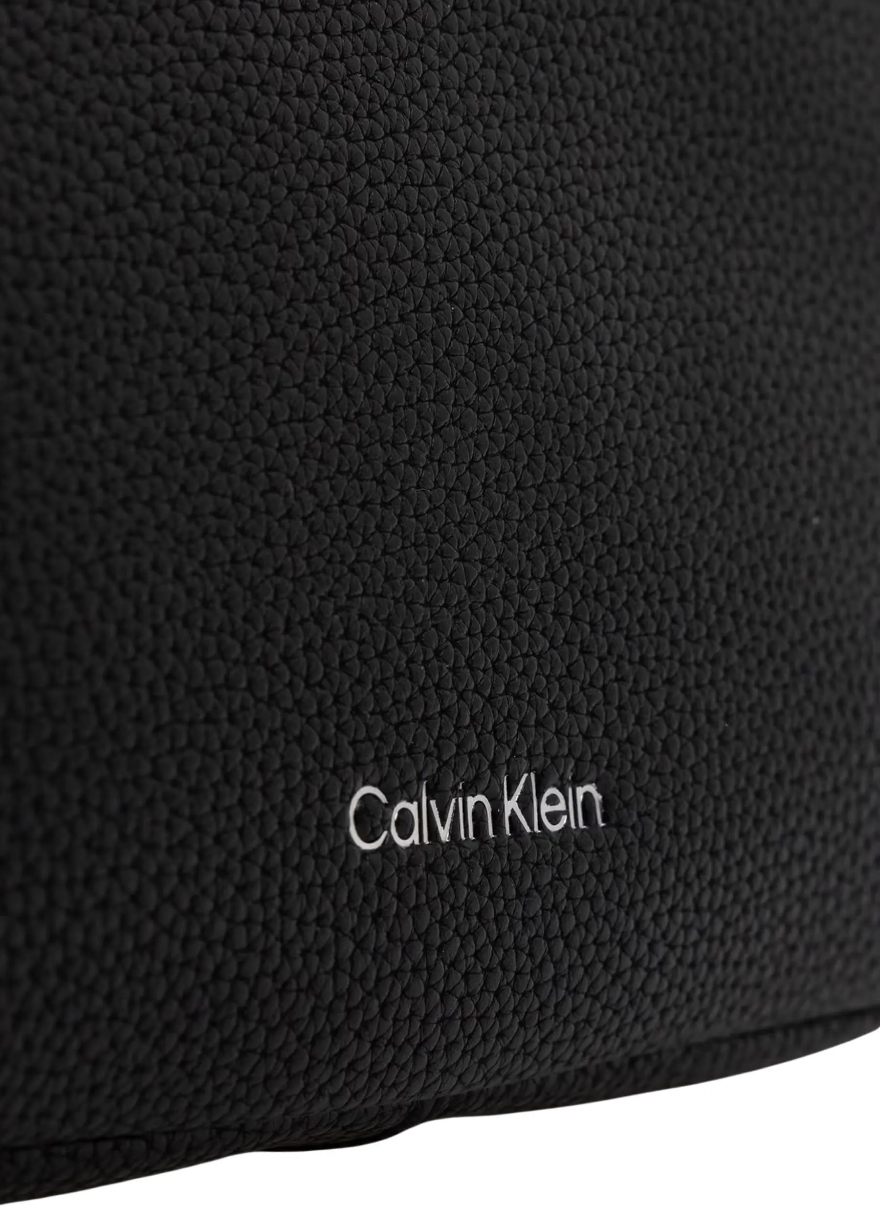 Сумки Calvin Klein