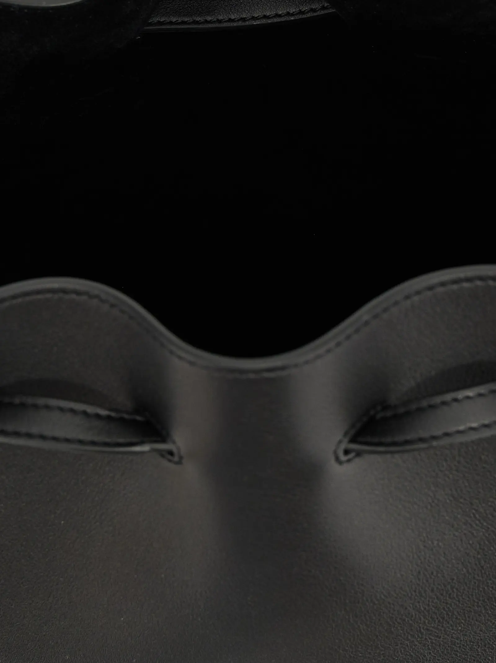 Black Calfskin Shoulder Bag Valentino Garavani