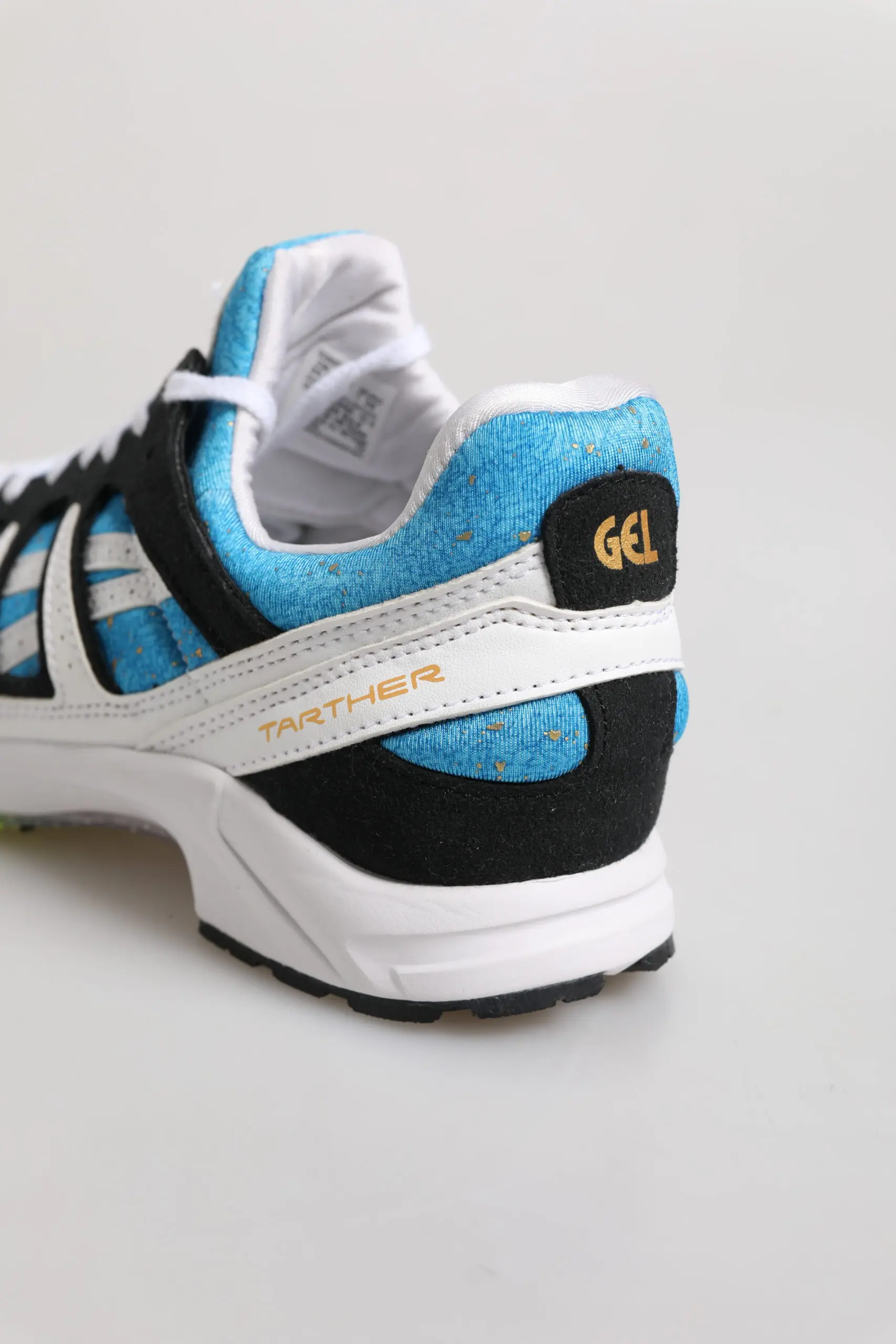 Кроссовки Asics