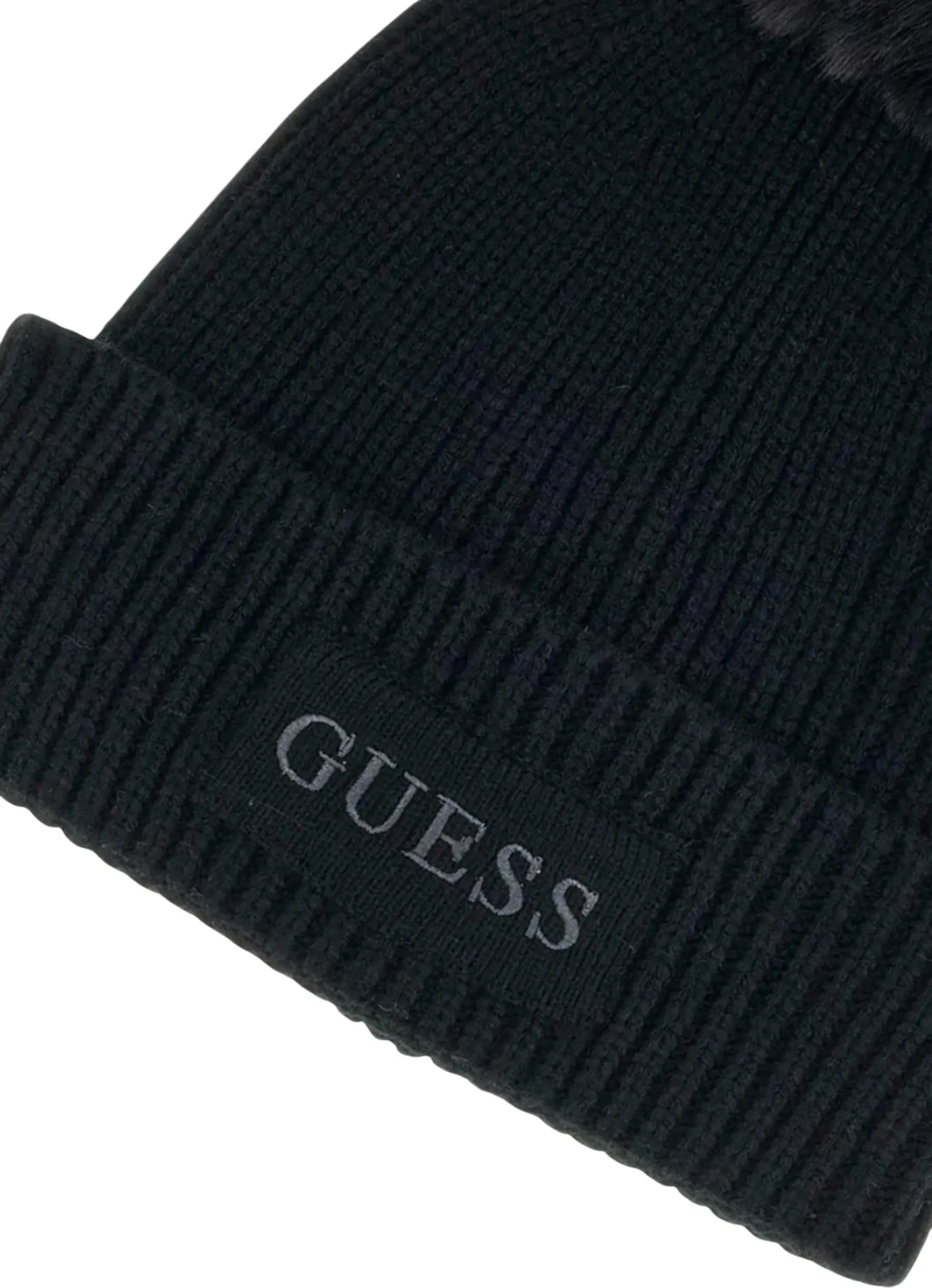 Шапка GUESS