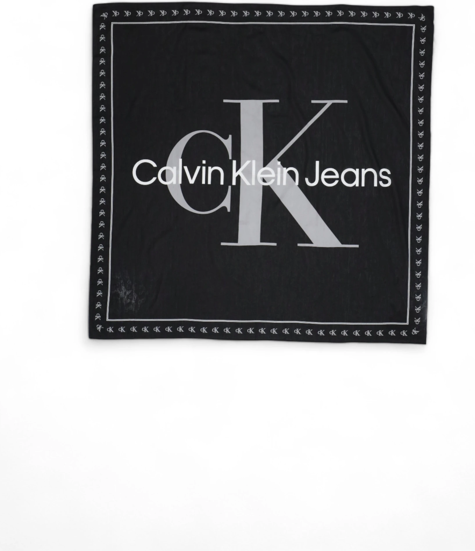 Шарфы Calvin Klein