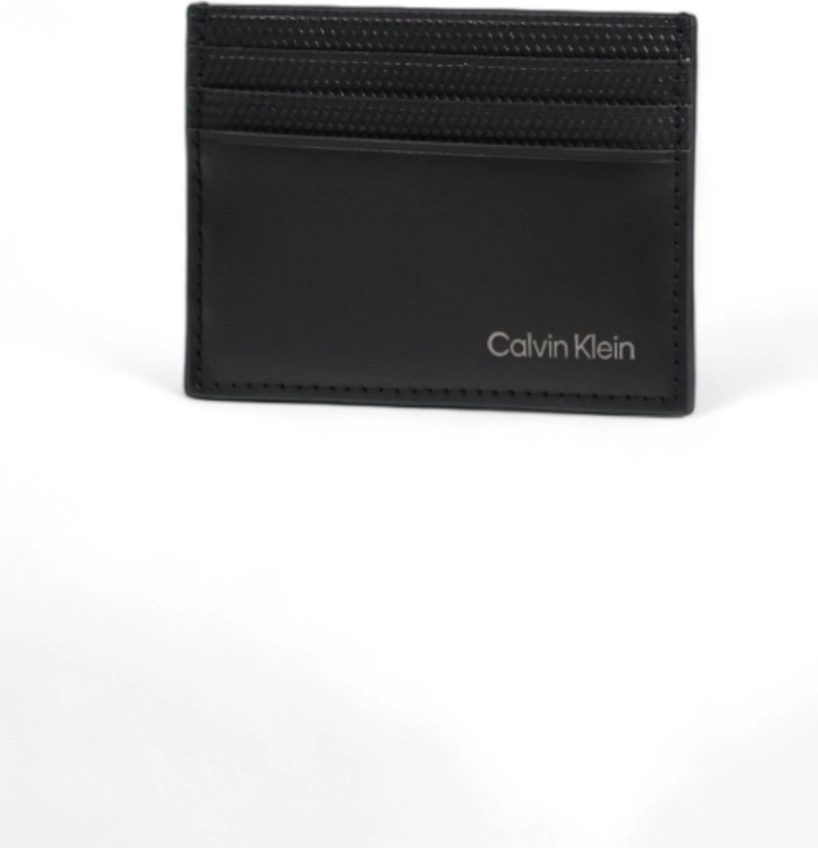 Кошельки Calvin Klein