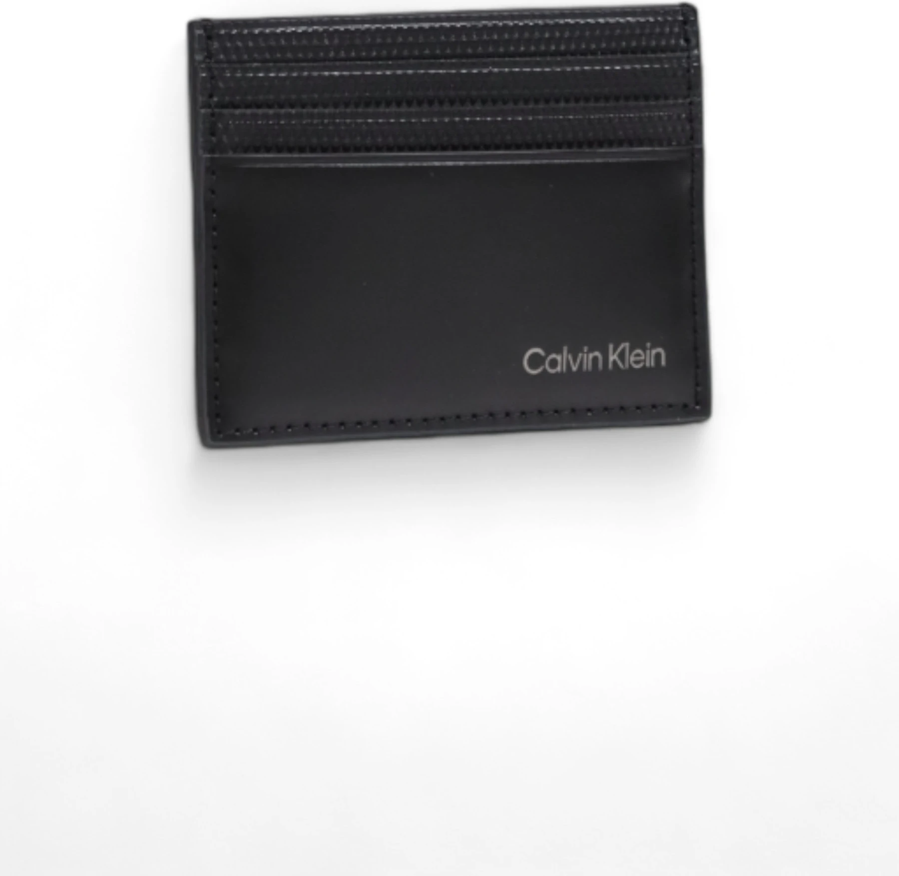 Кошельки Calvin Klein