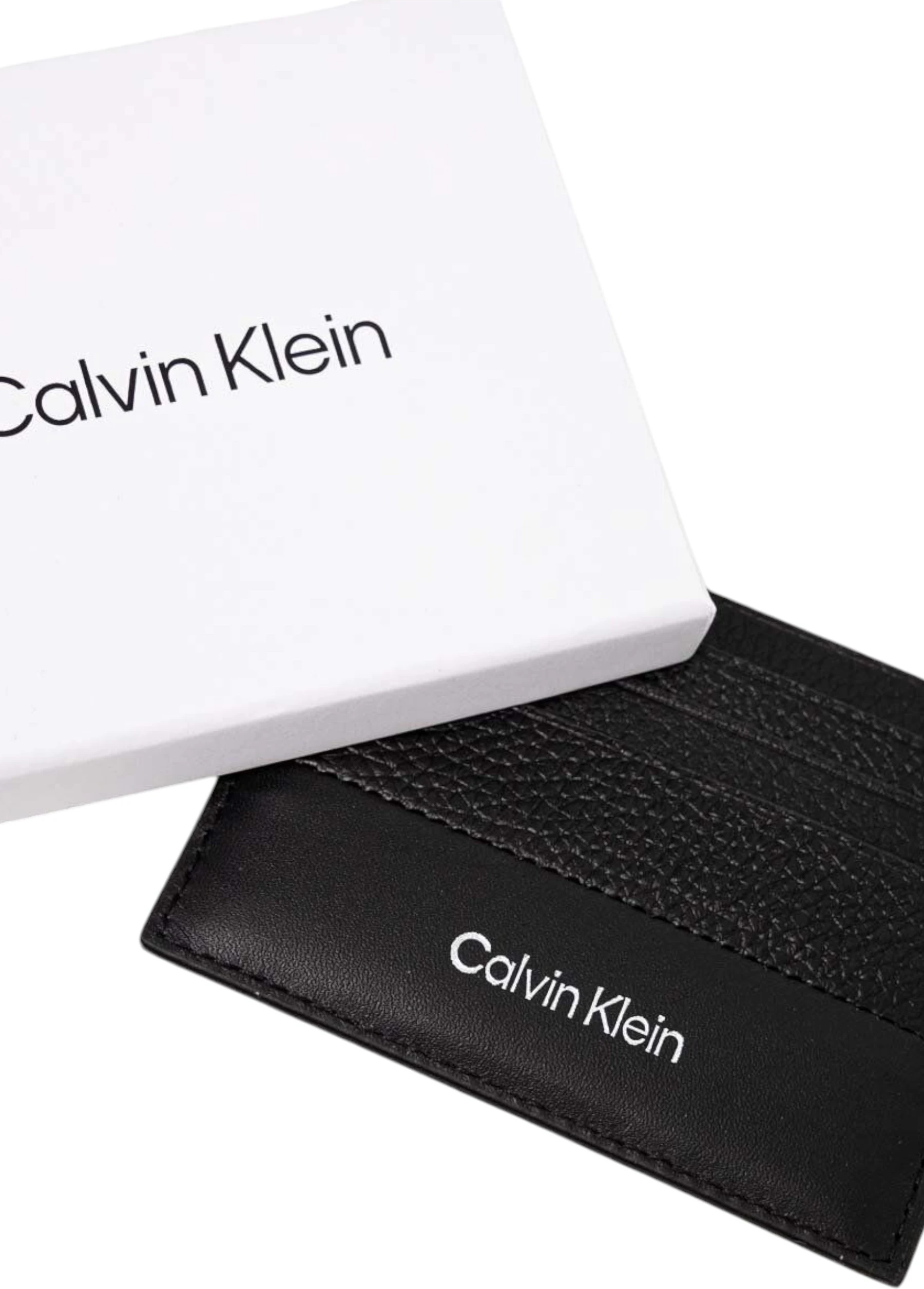Кошельки Calvin Klein