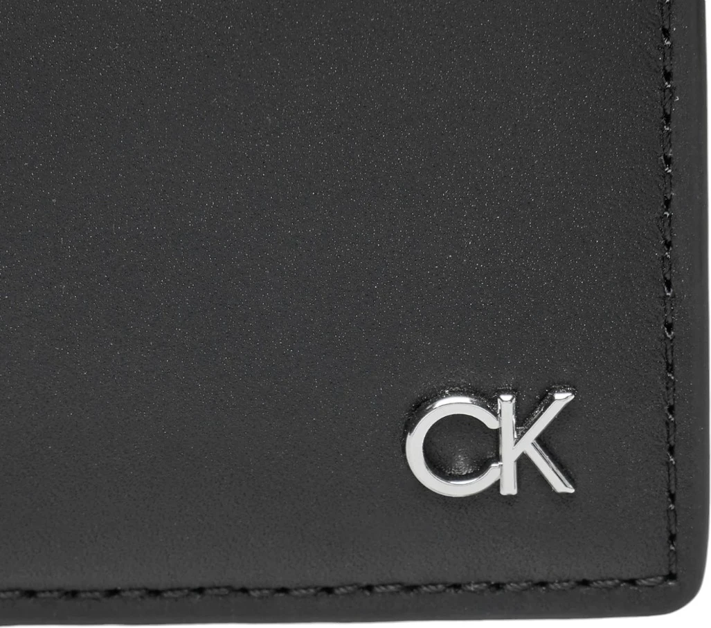 Кошельки Calvin Klein