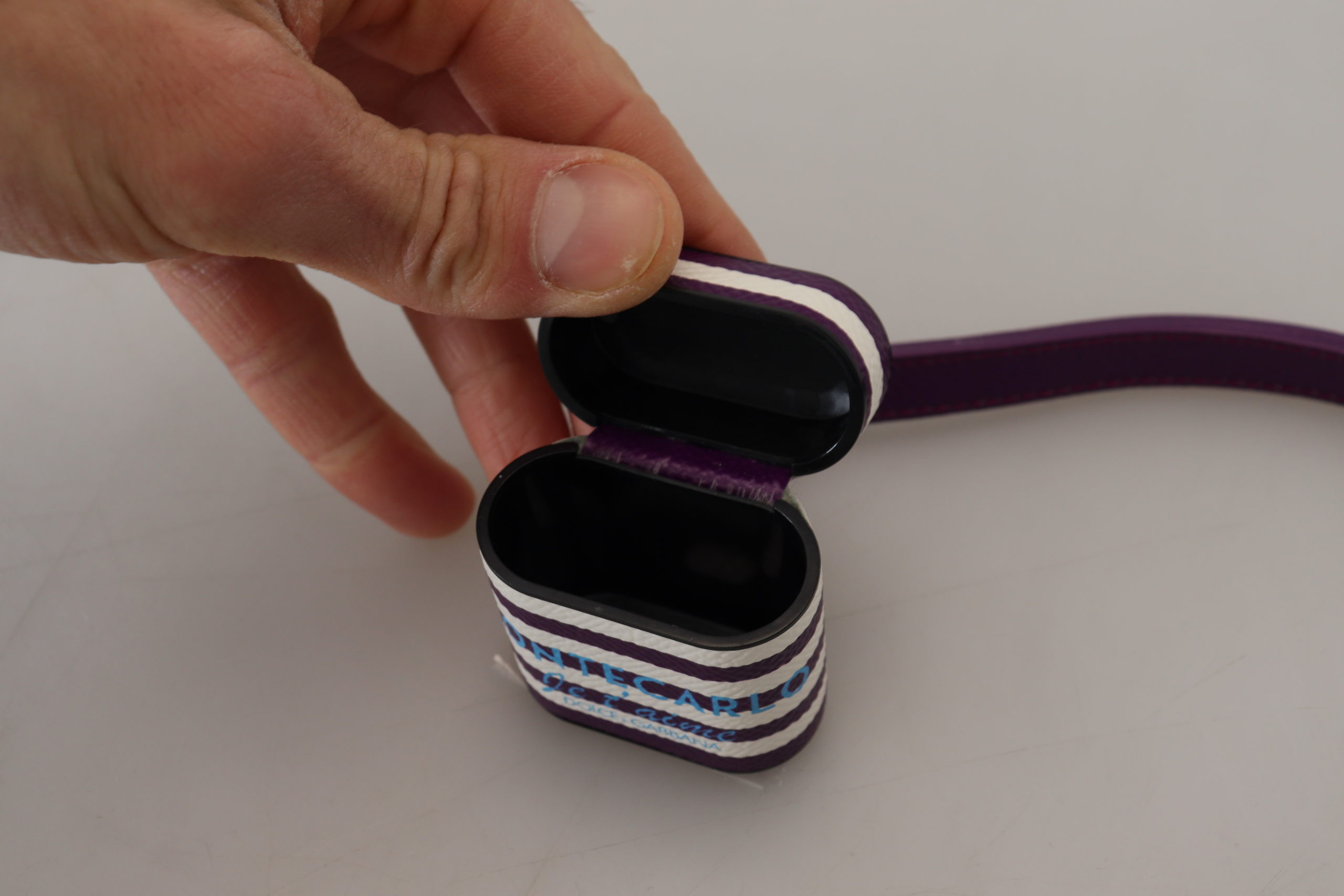 Чехол для Airpods Dolce & Gabbana Шикарный Фиолетовый Кожаный