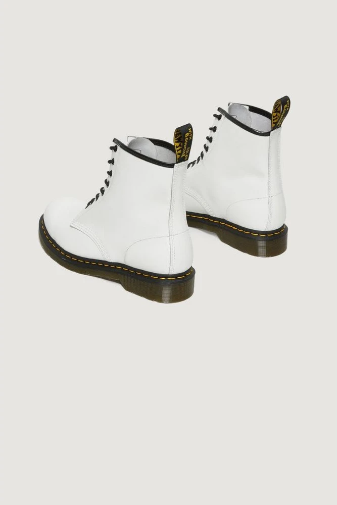 Ботинки Dr. Martens белые кожаные на шнуровке
