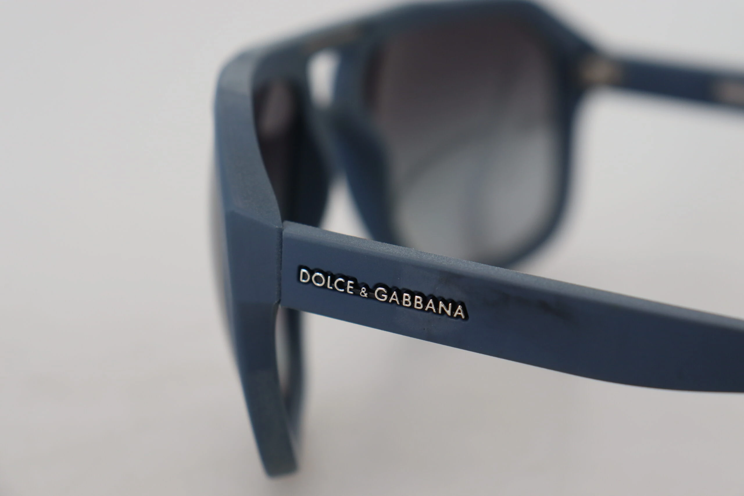 Солнцезащитные очки Dolce & Gabbana