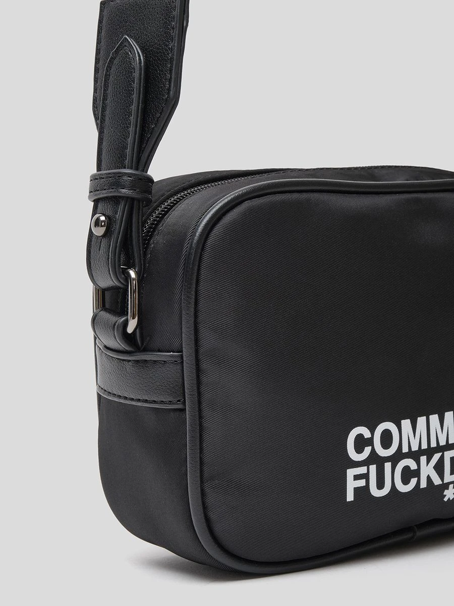 Элегантная черная сумка через плечо с логотипом Comme Des Fuckdown