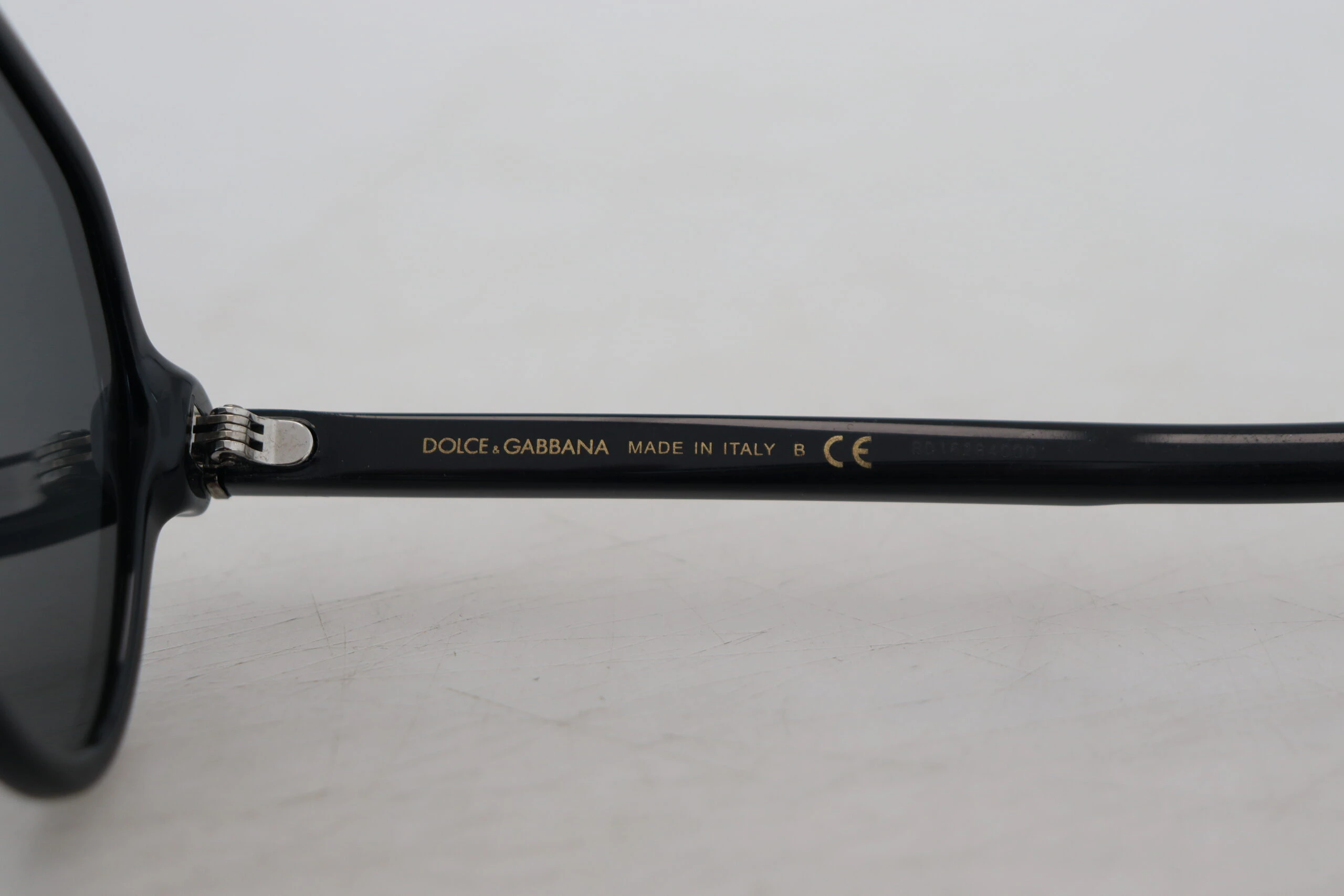 Солнцезащитные очки Dolce & Gabbana