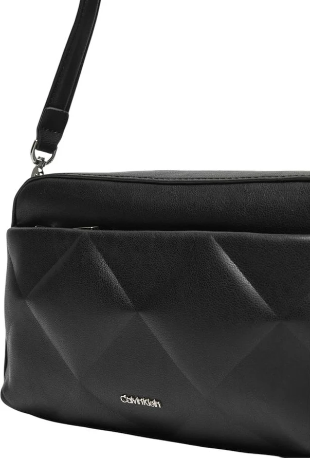 Сумка Calvin Klein Diamond Quilt Camera