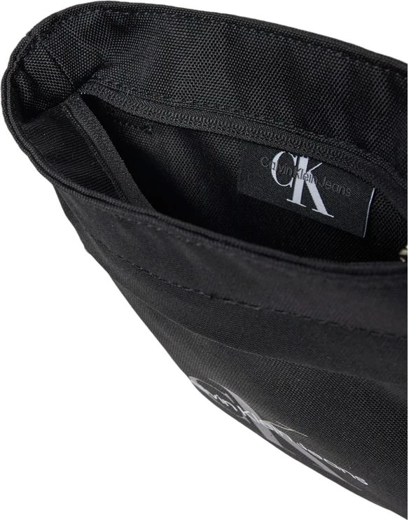 Сумка-мессенджер Calvin Klein Jeans SPORT ESSENTIALS FLAT PACK18 M