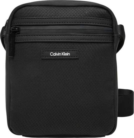 Сумка Calvin Klein Черная сумка-мессенджер из полиэтилена