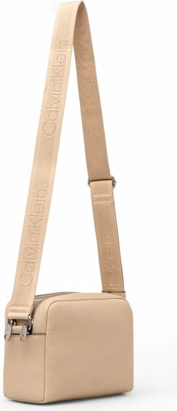 Сумка Calvin Klein Jeans OVER WEBBING CAMERA