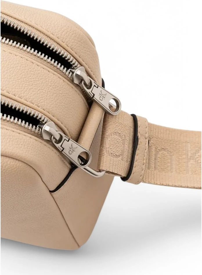 Сумка Calvin Klein Jeans OVER WEBBING CAMERA
