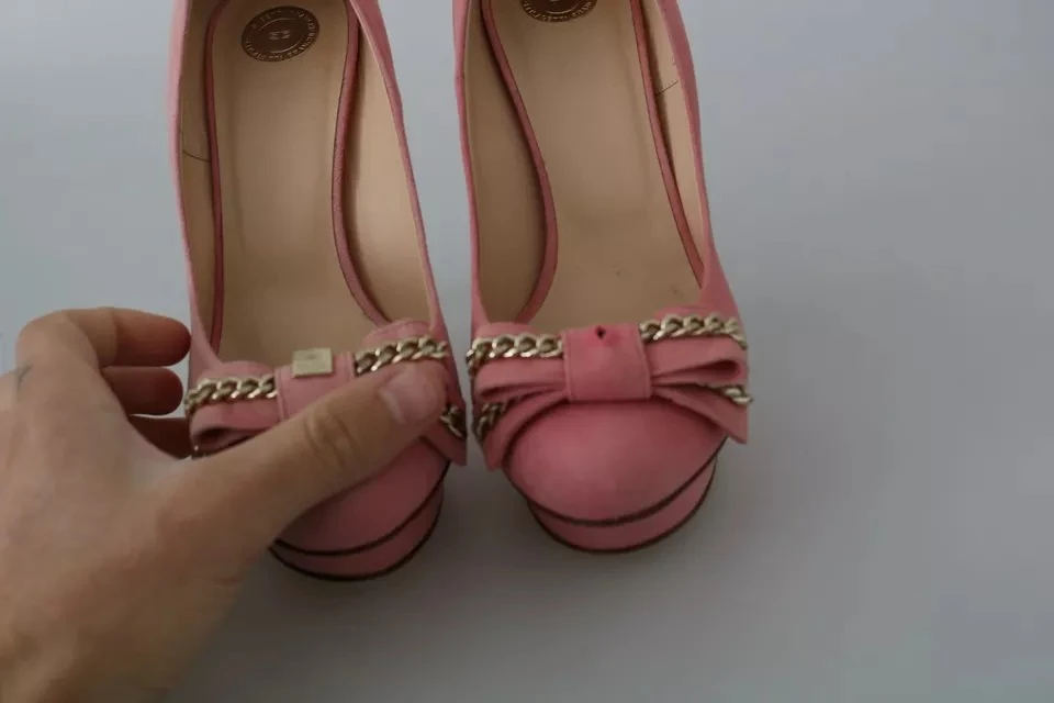 Туфли-лодочки Elisabetta Franchi на шпильке с розовым бантом