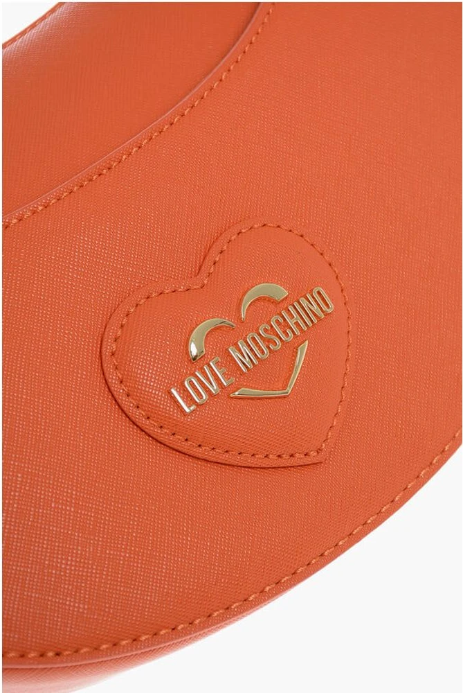 Сумка Moschino LOVE Saffiano из искусственной кожи модель «хобо» с тисненым сердцем