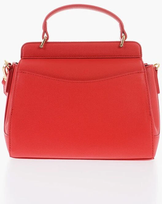 Сумка через плечо Moschino из экокожи с золотым макси-логотипом