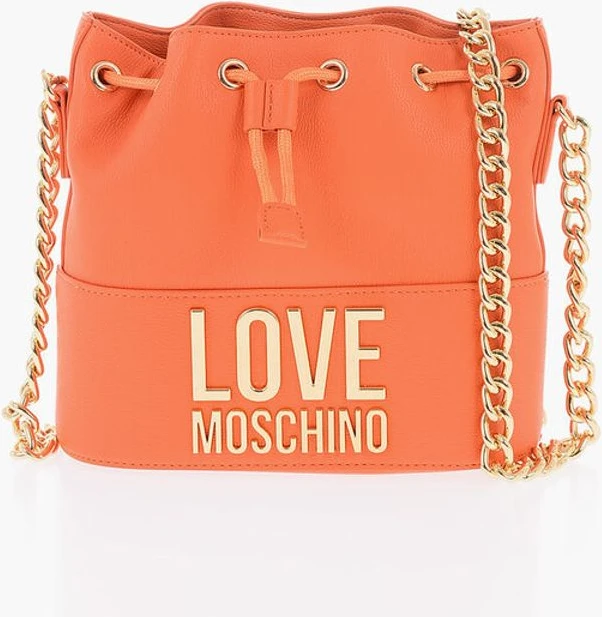 Сумка Moschino LOVE с текстурой из экокожи в форме ведра с цепочкой-ремешком через плечо