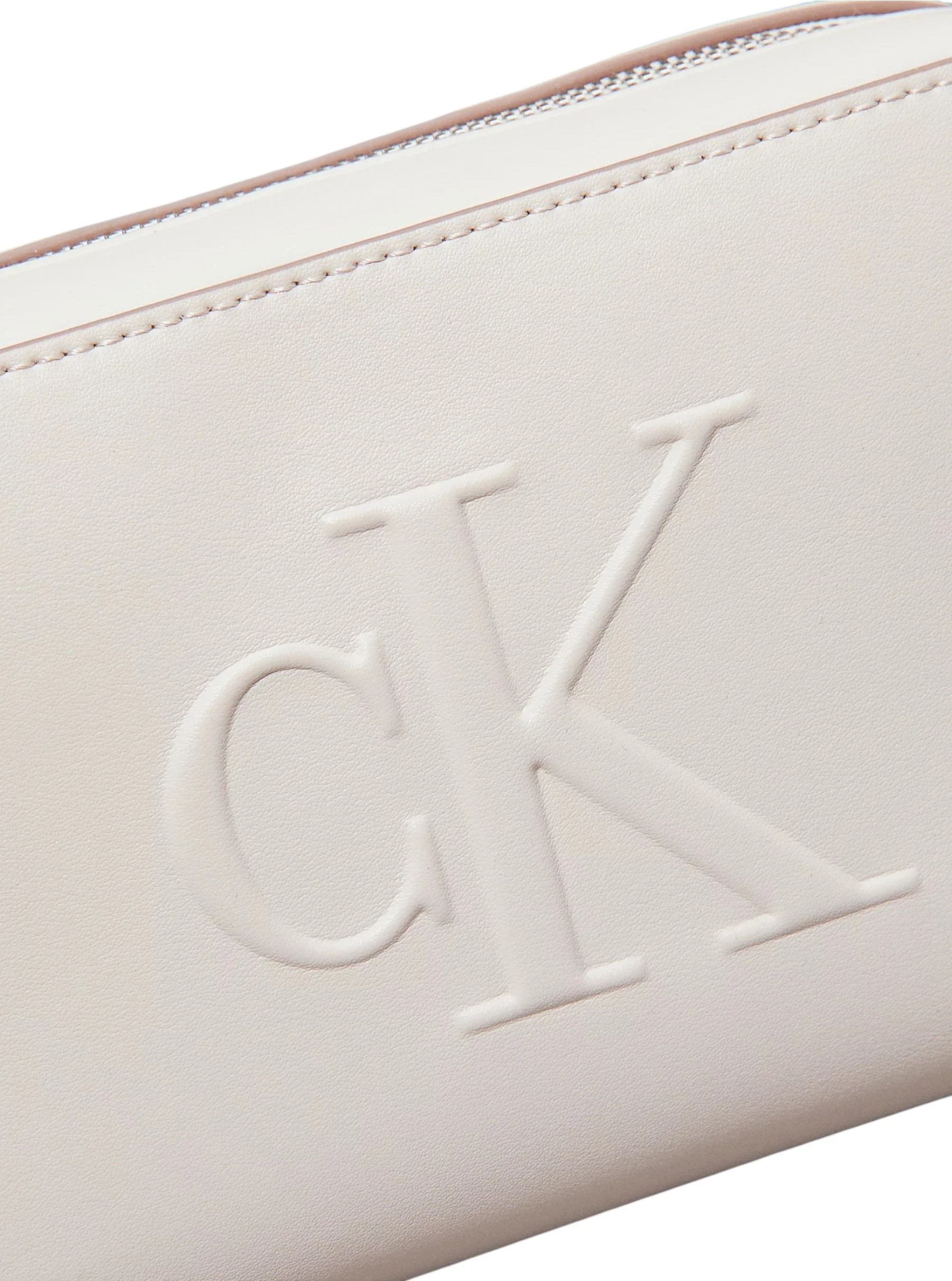 Сумки Calvin Klein