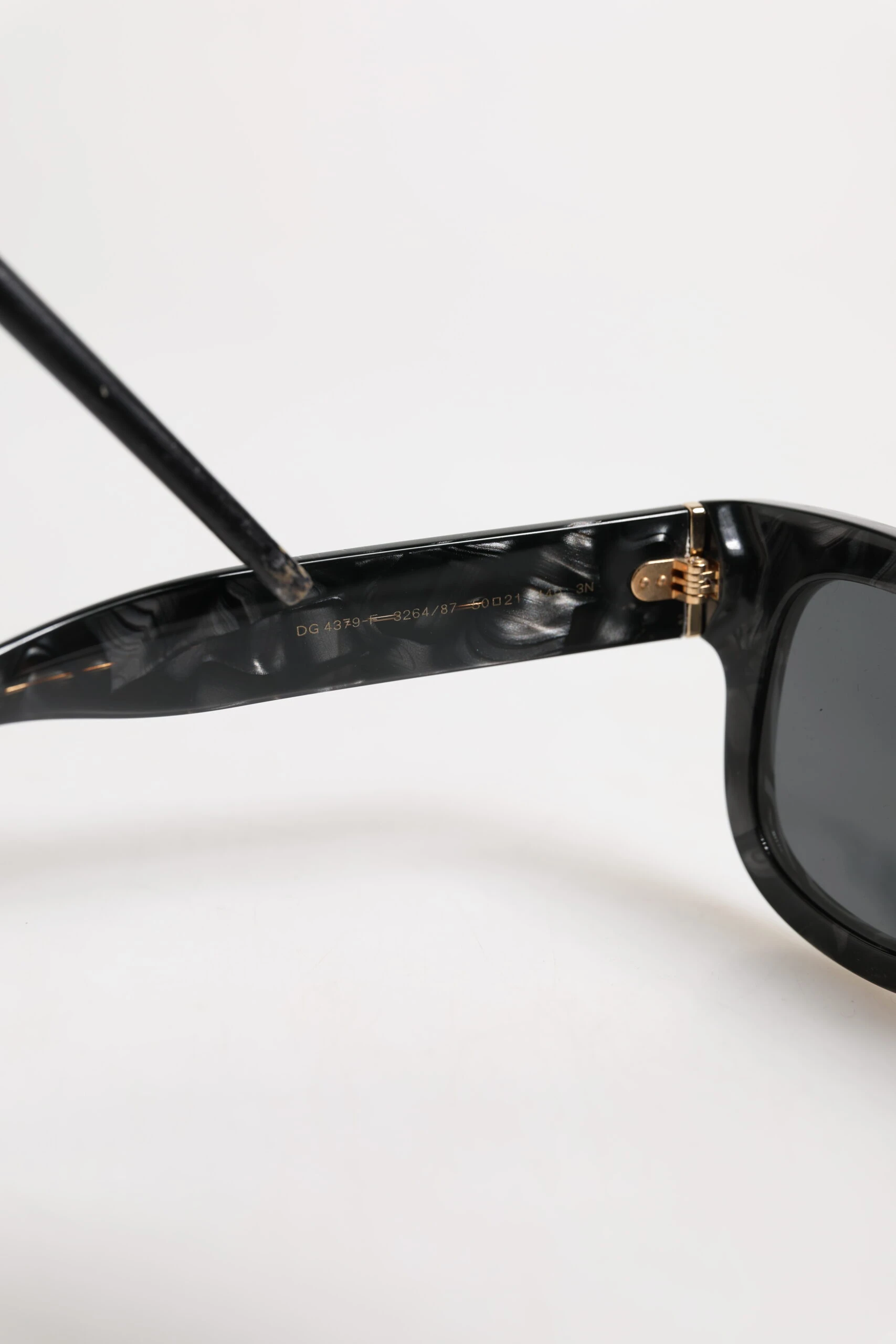 Солнцезащитные очки Dolce & Gabbana Domenico