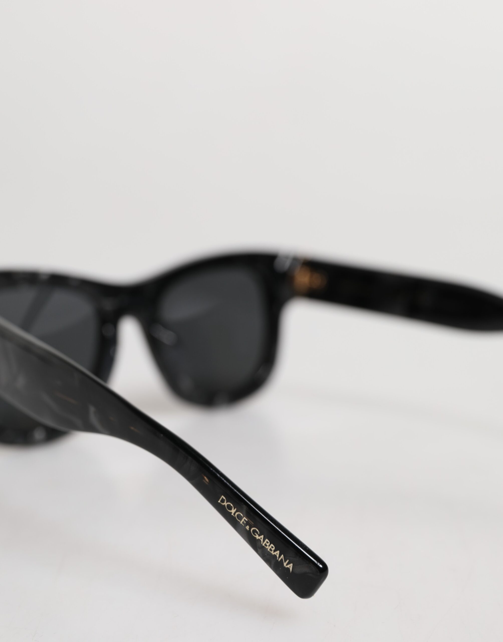 Солнцезащитные очки Dolce & Gabbana DG4379