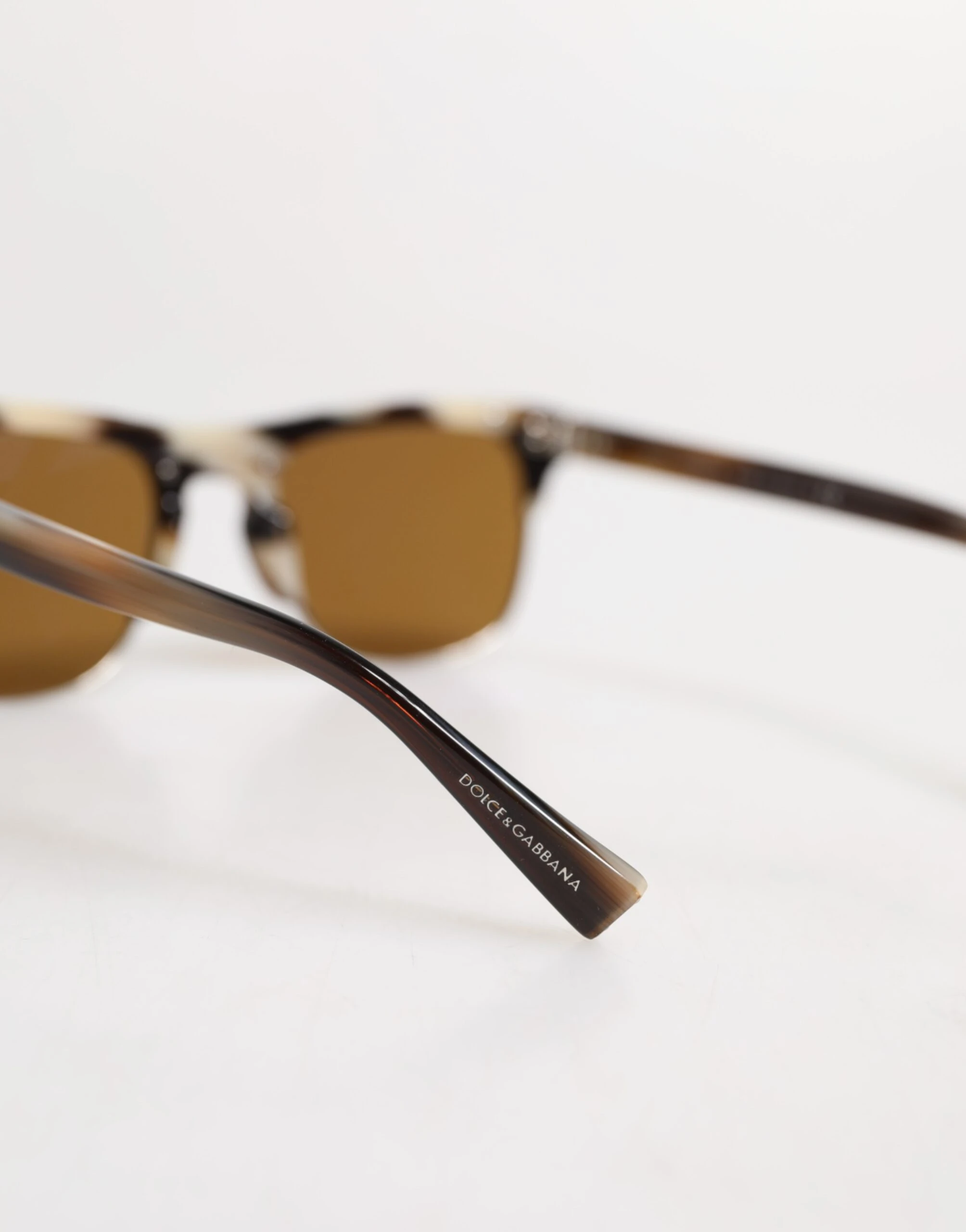 Солнцезащитные очки Dolce & Gabbana DG4305