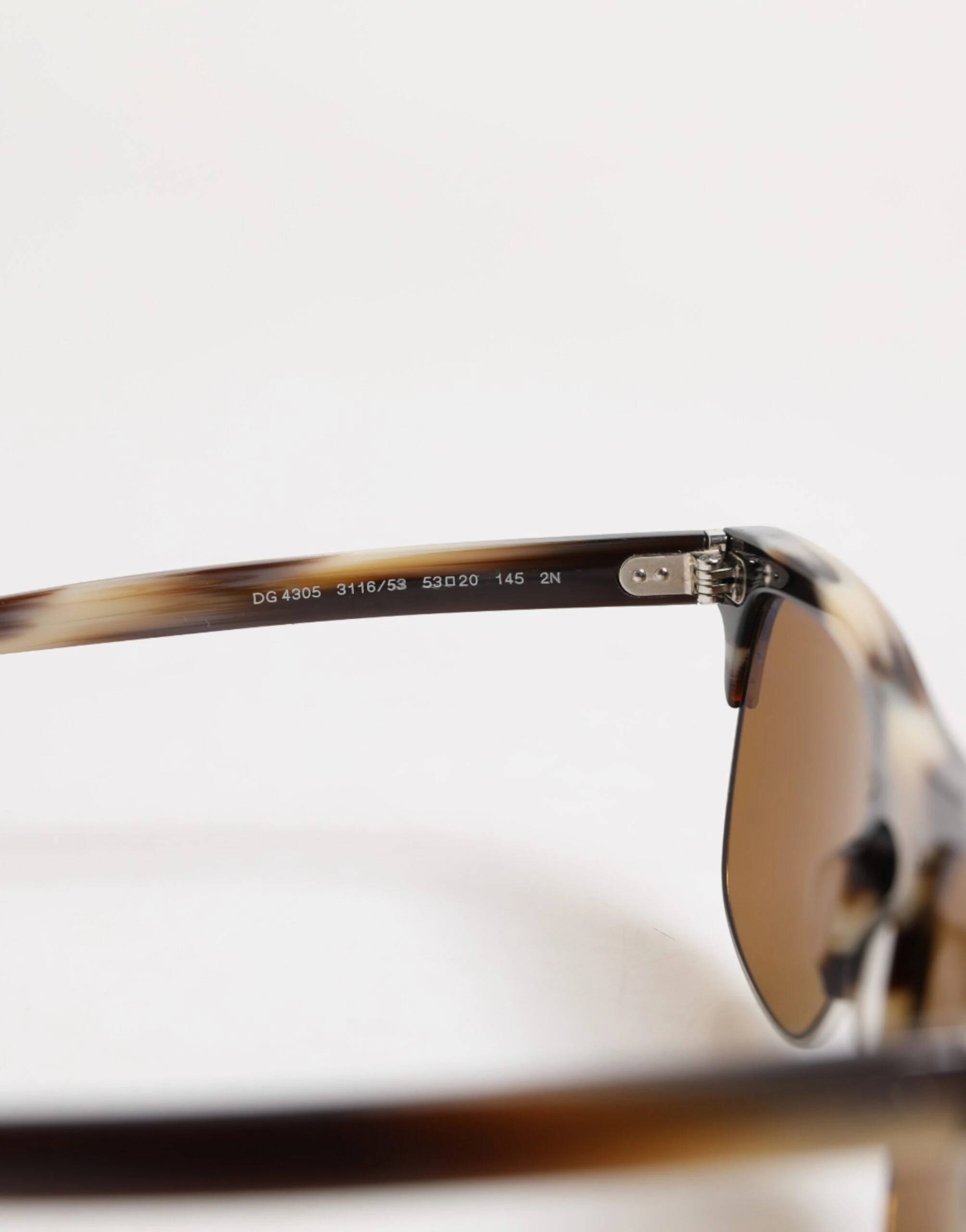 Солнцезащитные очки Dolce & Gabbana DG4305