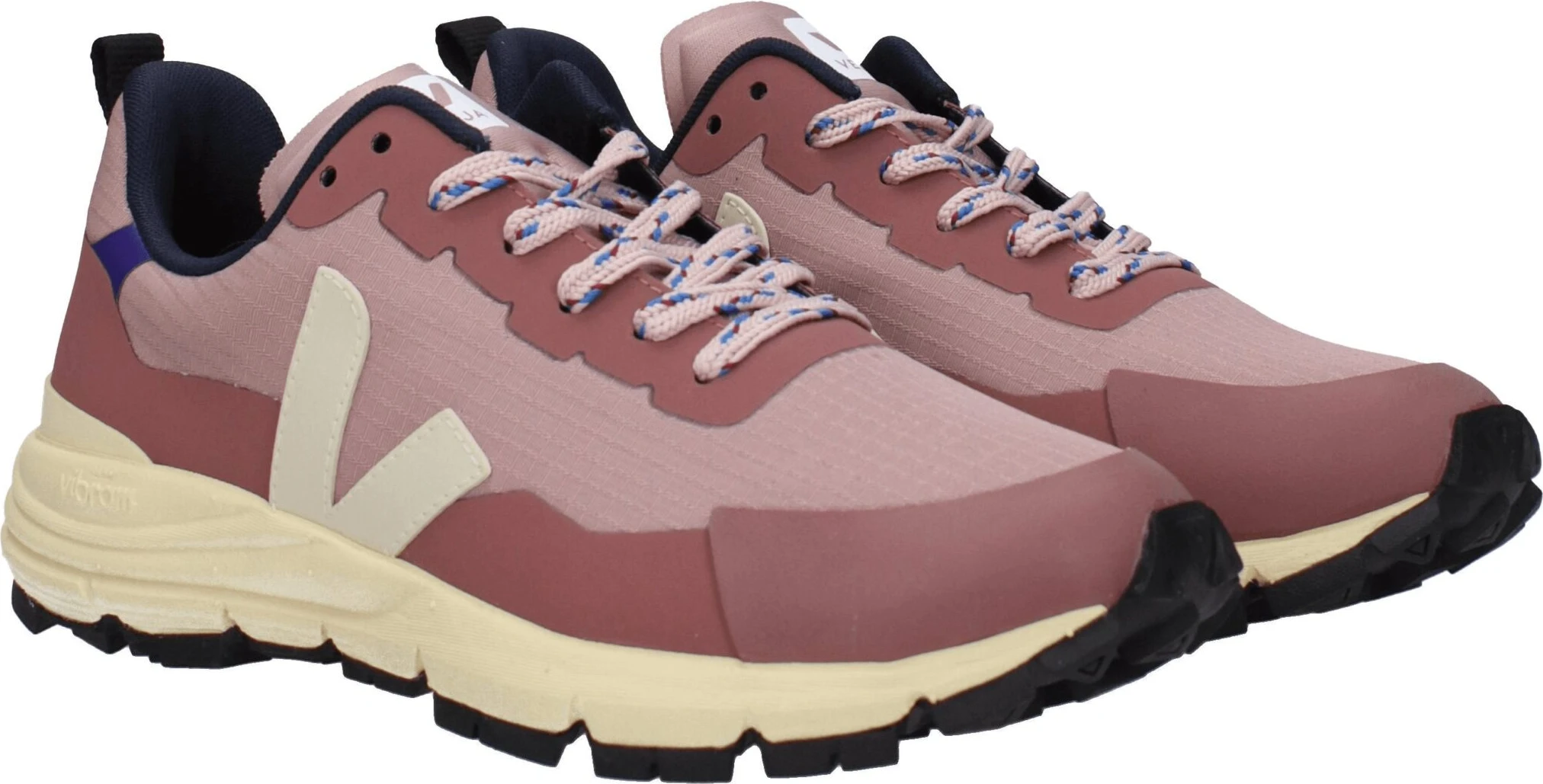 Розовые тканевые спортивные кроссовки Veja