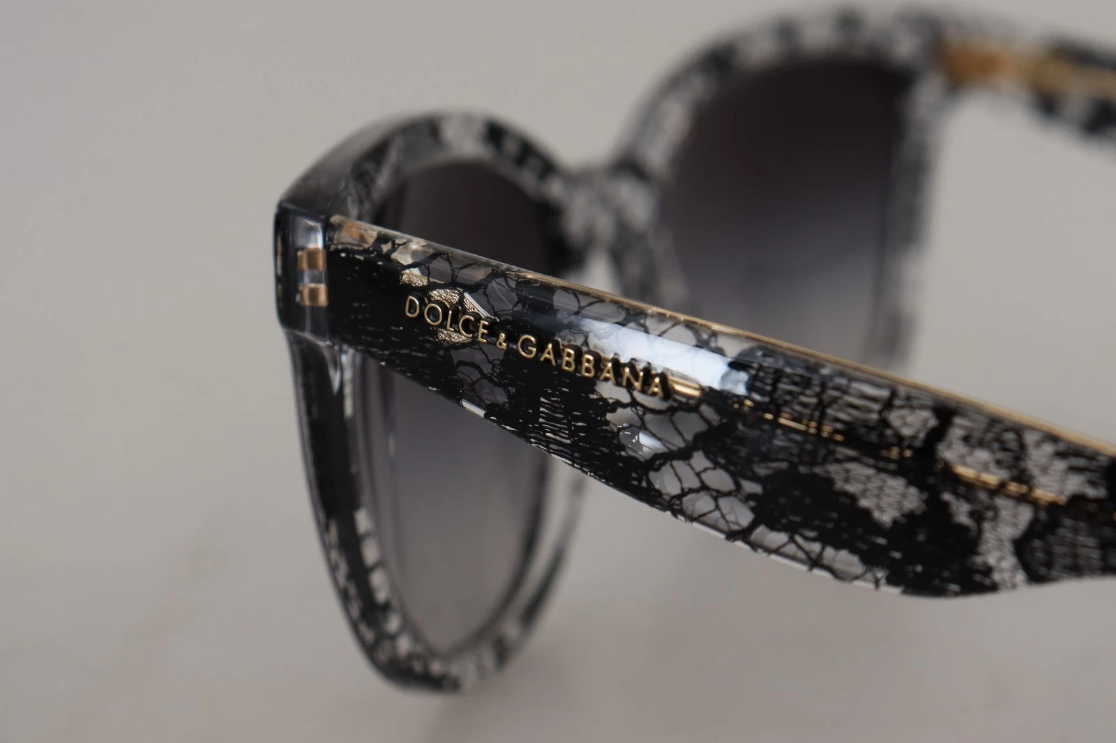 Солнцезащитные очки Dolce & Gabbana DG4190