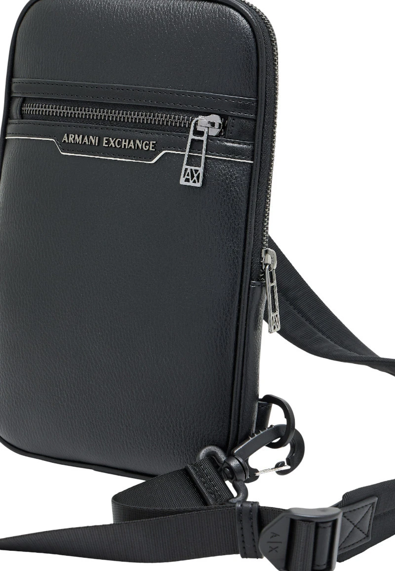Сумки Armani Exchange