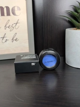 Тени для век MAC Cosmetics