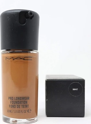 Тональная основа MAC Cosmetics