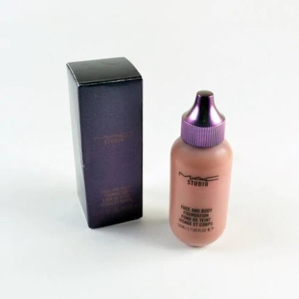 Тональная основа MAC Cosmetics