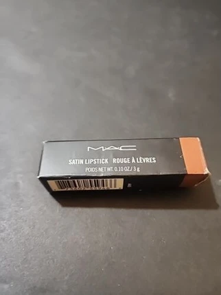 Помада MAC Cosmetics Satin Lipstick 828 Bad 'N' Bare
