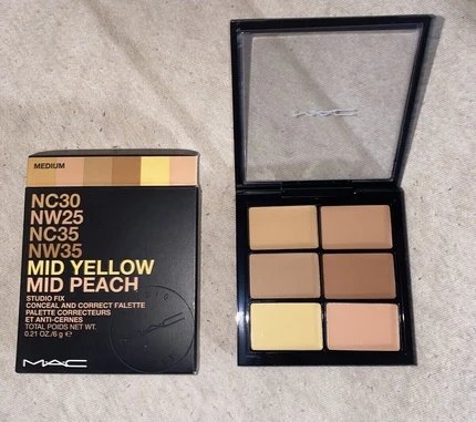 Палетка консилеров MAC Cosmetics Studio Fix Conceal & Correct