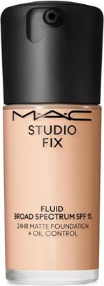Тональная основа M.A.C Cosmetics Studio Fix Fluid с широким спектром SPF 15